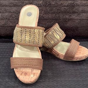 Sandal with Cork wedge with two straps